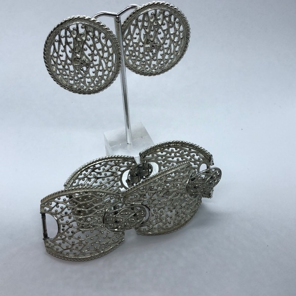 VTG Omate Emmons Silvertone Set Bracelet Clip-ons - Picture 2 of 11
